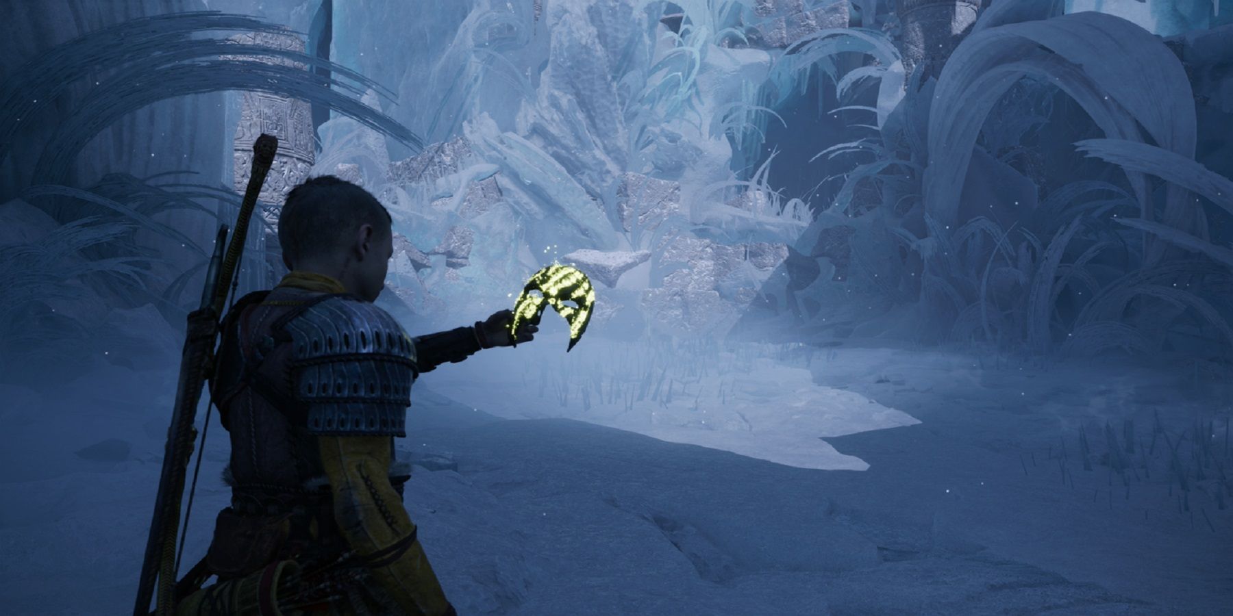 Atreus holding the mask in God of War Ragnarok-1